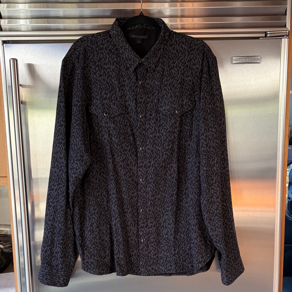 NWOT John Varvatos Marshall Charcoal Patterned Snap Button Long Sleeve Shirt